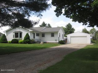 7685 Cox Rd, Bellevue, MI 49021