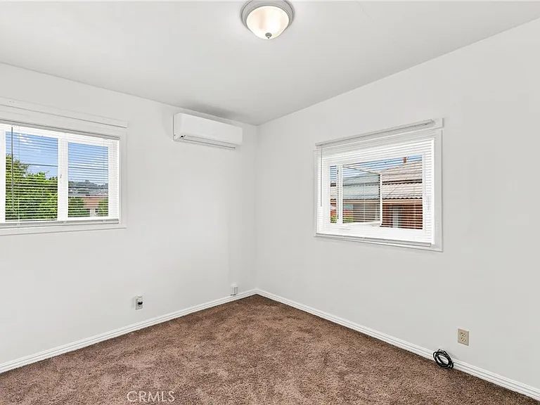 219 W Riggin St #C — Photo 23
