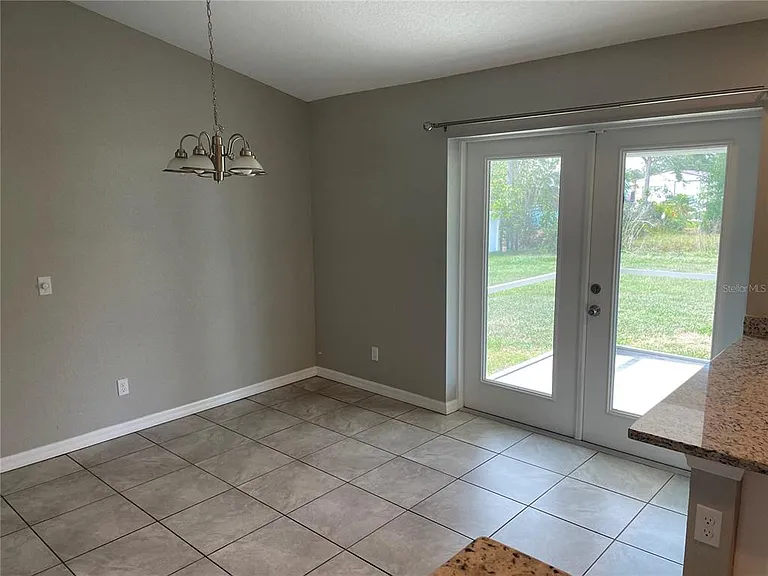 10136 Willmington Blvd — Photo 5