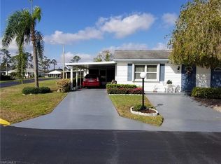 32 Pinewood Blvd, Lehigh Acres, FL 33936