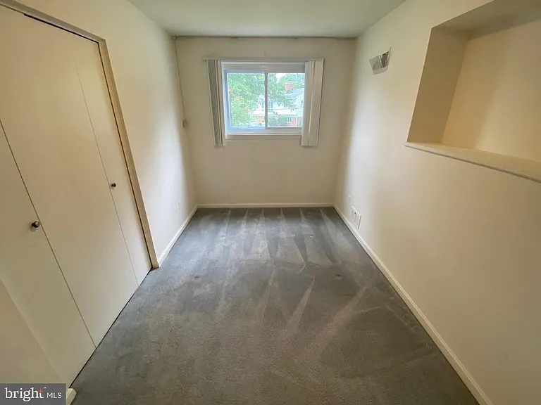 6411 E Halbert Rd — Photo 16