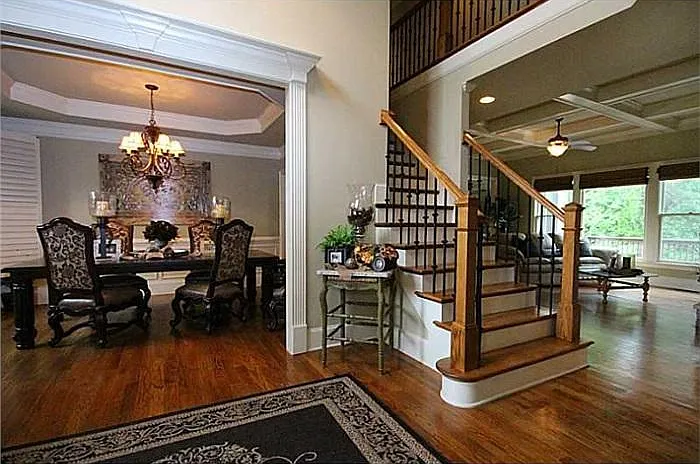 5 bed, 5499 sqft, $4,100 — Photo 4