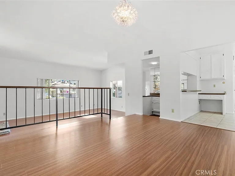 1321 Greenbriar Rd — Photo 8