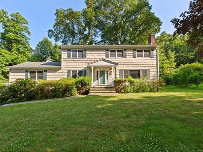 122 White Oak Lane, Stamford, CT, 06905