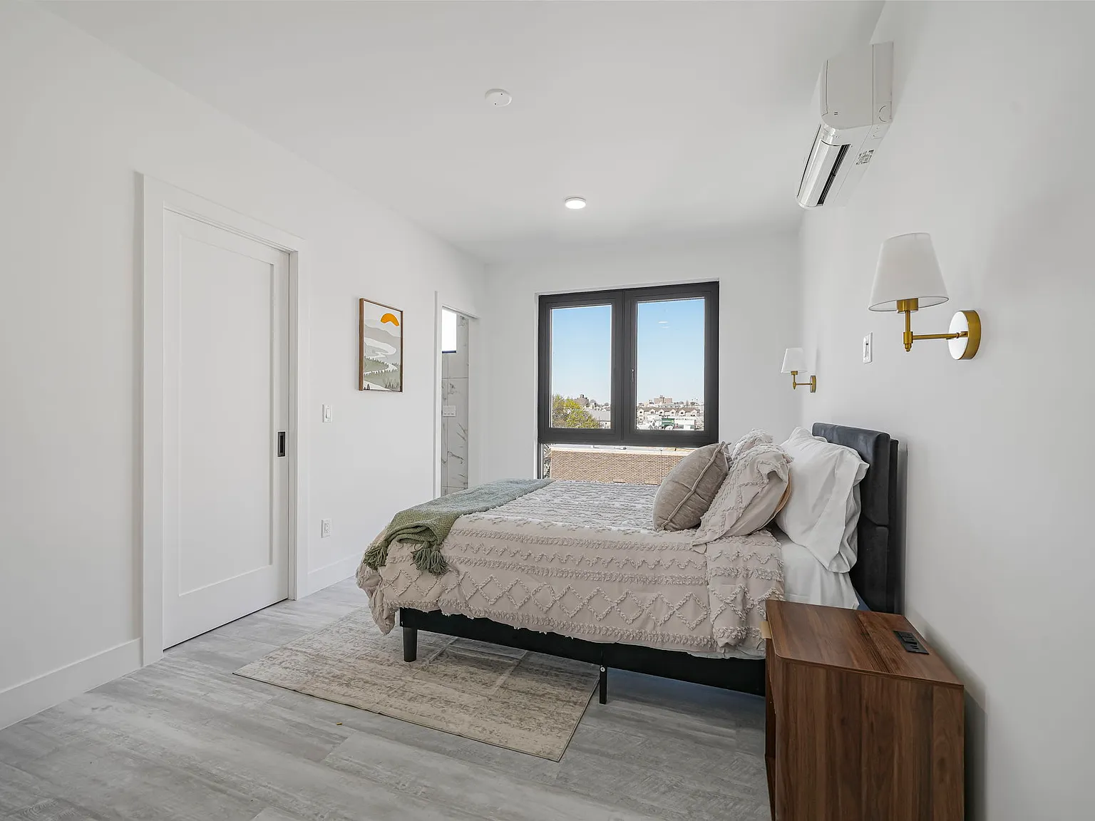 2 bed, 971 sqft, $3,100 — Photo 2