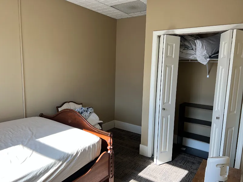 Updated 2 Bed, 1 Bath Unit in Mason City, IA - Available Today - $1,300/mo (Utilities Included) — Photo 2