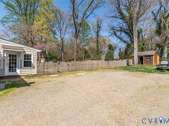 4th image of 7710 Brentford Dr