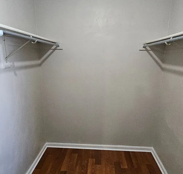 1605 Sinking Creek Dr — Photo 24