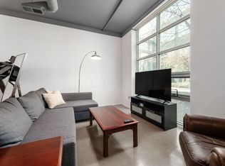 60 E Spring St APT 102, Columbus, OH 43215