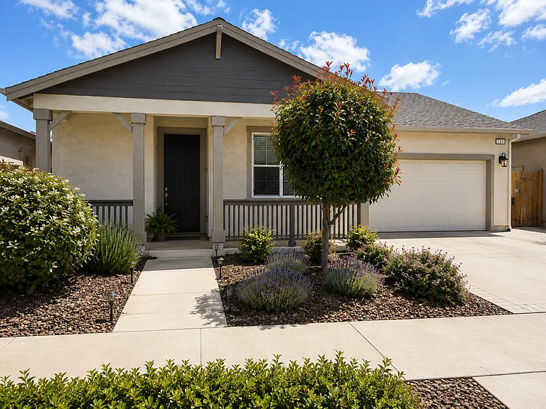 150 Bentwater Loop — Photo 1