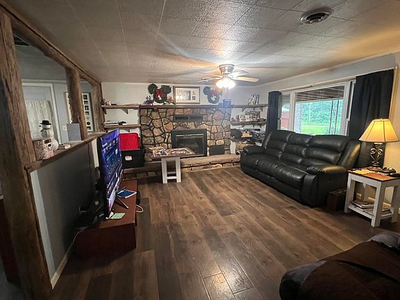 3rd image of 19755 Wildwood Drive