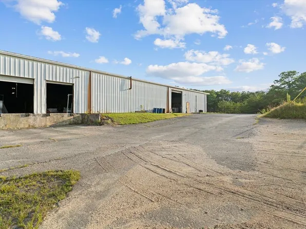 3744 Lake Katherine Rd, Tunnel Hill, GA 30755