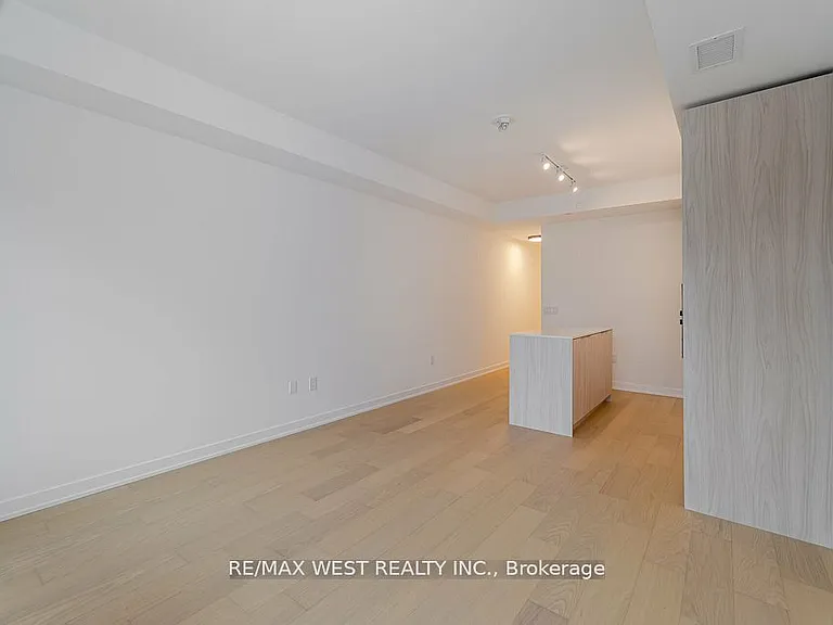 123 Portland St #403 — Photo 19
