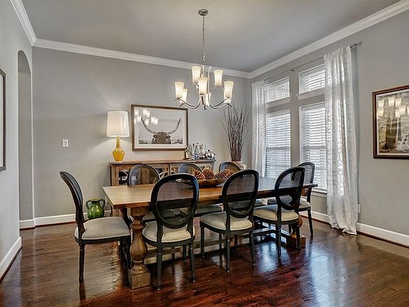 4th image of 548 Hidden Meadow Dr