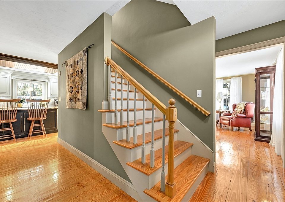 469 Greenwood St, Millbury, MA 01527 Zillow