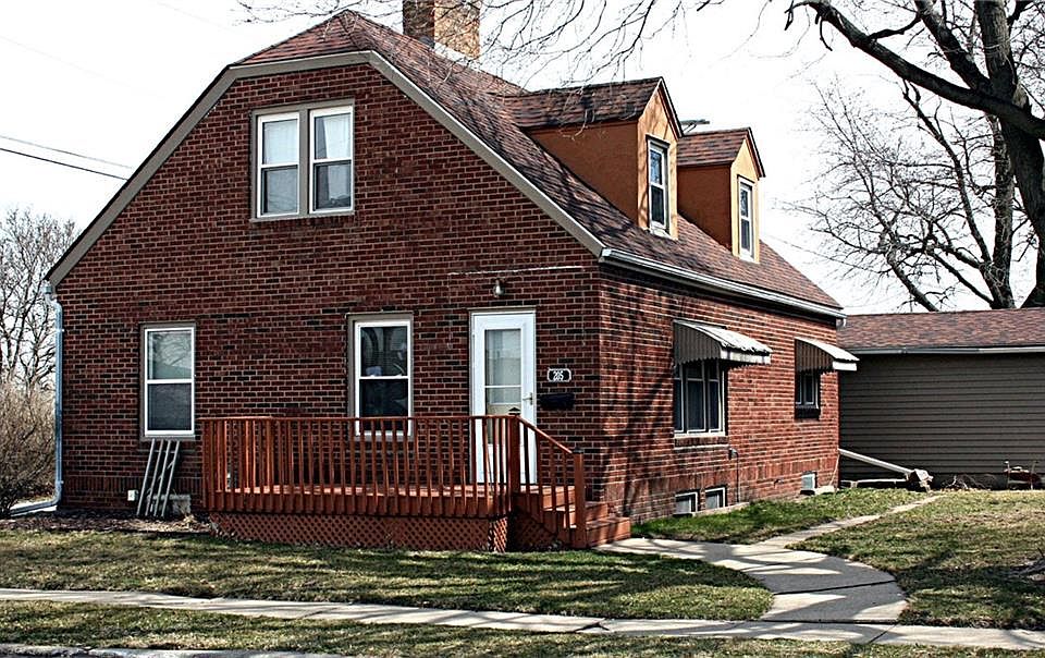 1st image of 205 N 1st St