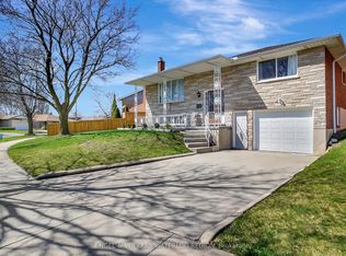 137 Wimbleton Cres, Kitchener, ON N2B3K4
