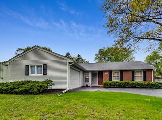 1810 N Patton Ave, Arlington Heights, IL 60004