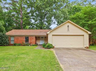 27 Ripple Dr, Brandon, MS 39042