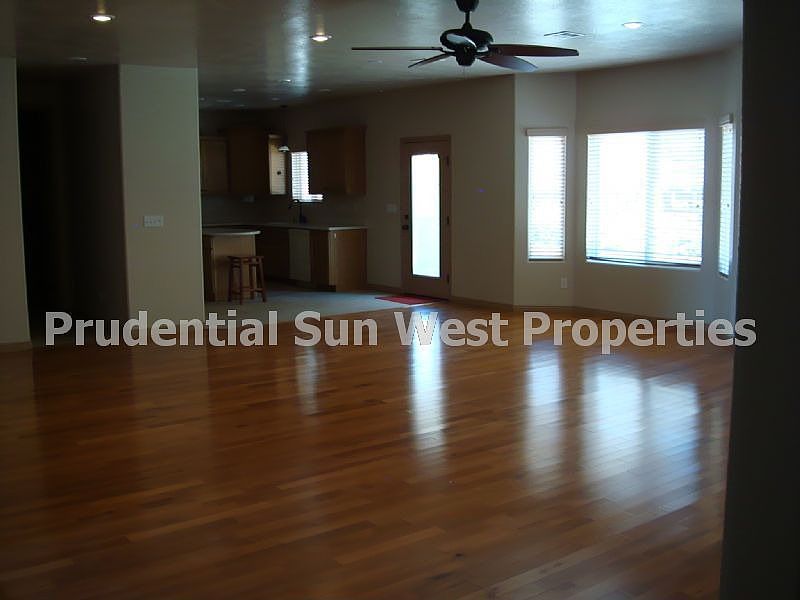 2nd image of 4500 Salida Del Sol