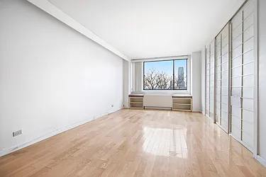 Sold by LEE & ASSOCIATES NYC RESIDENTIAL LLC