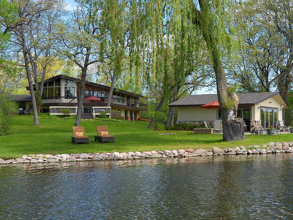 1st image of N40W32640 Nashotah Ave