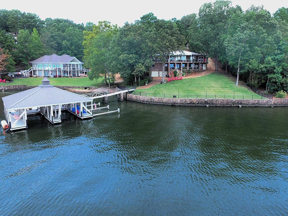 1st image of 160 Whispering Pines Cv