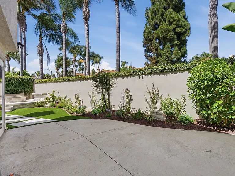 30072 Whitecap — Photo 30