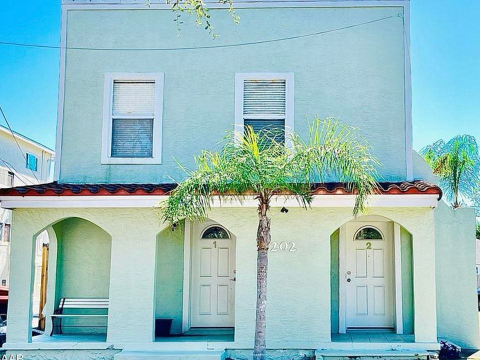 Front of House (Duplex)