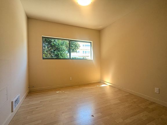 4th image of 567-571 Corbett Ave #5671