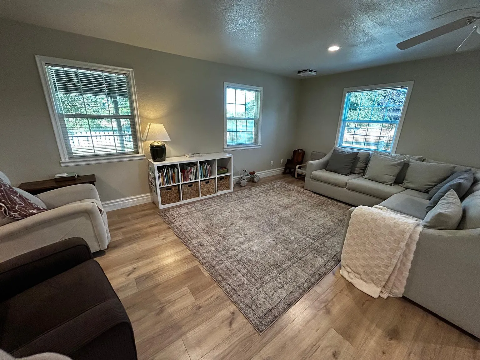 4 bed, 1650 sqft, $2,500 — Photo 3