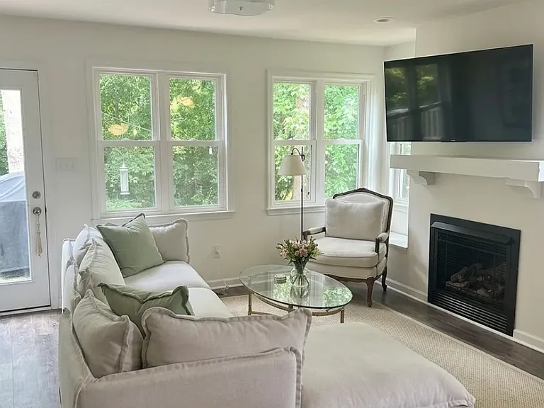 2901 Bannf Ct — Photo 5