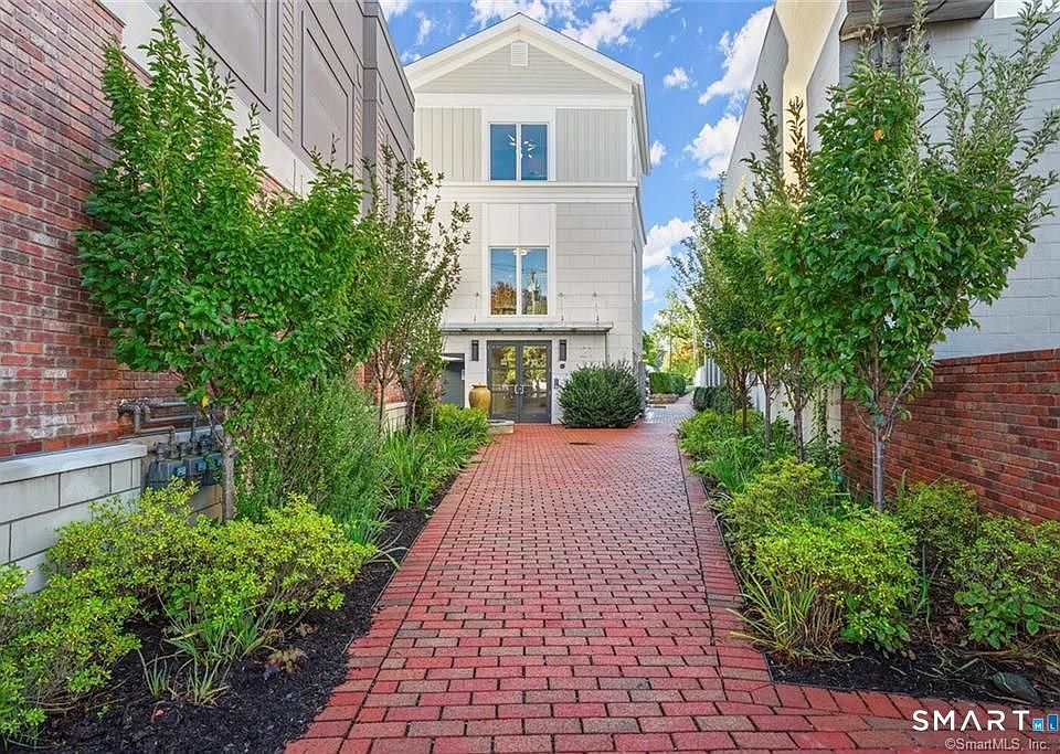 1st image of 304 Gramercy Park