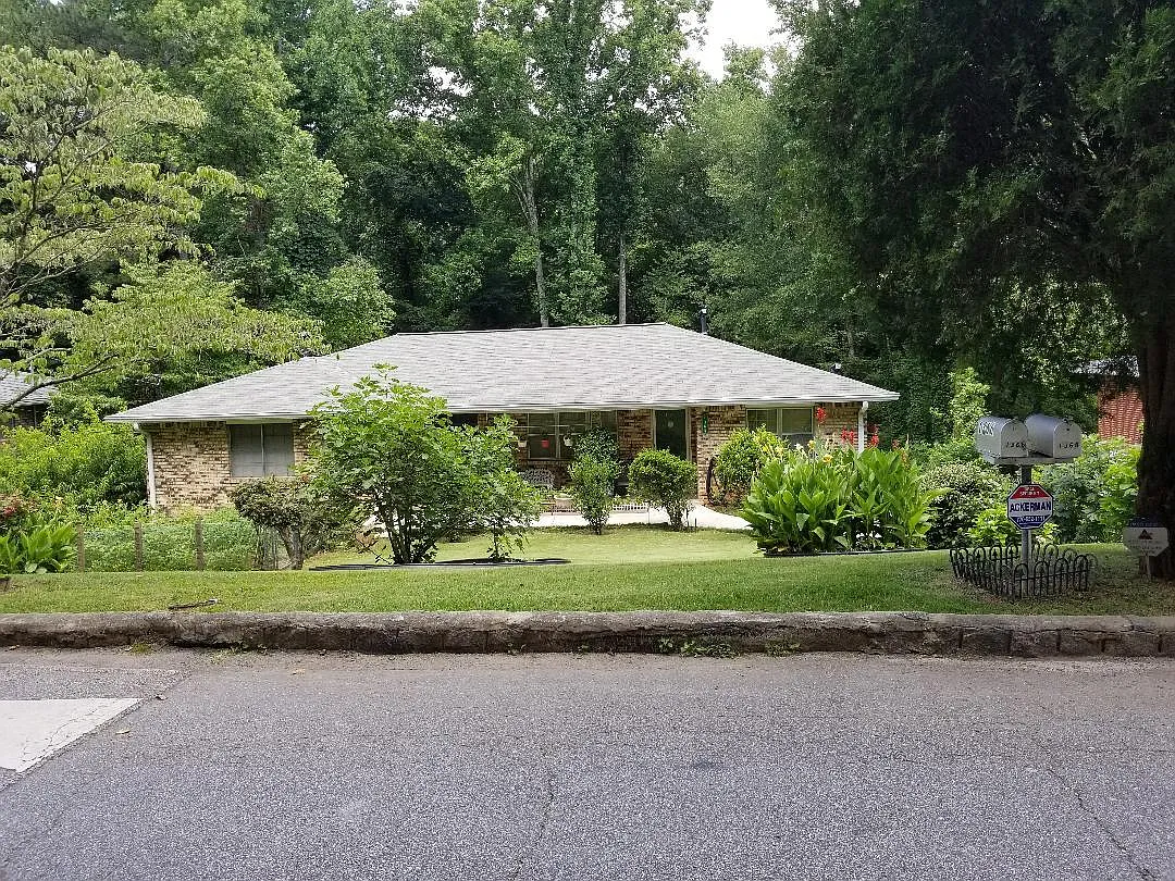 2 bed, 900 sqft, $1,500 — Photo 3