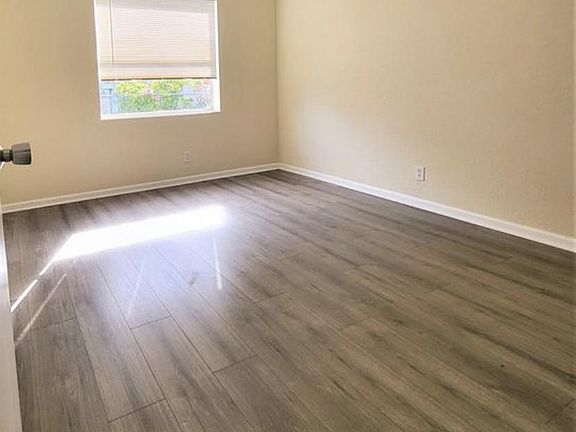 4th image of 4745 Poseidon Pl
