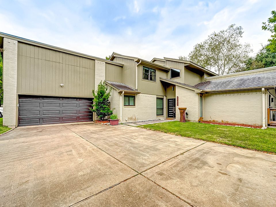 1st image of 1703 W Hedgecroft Dr