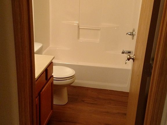 2nd image of 901 N 6th St #10453482