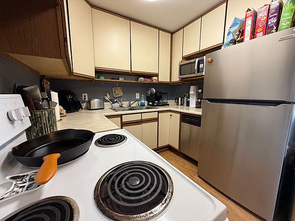 5th image of 1311 NE 18th Ave