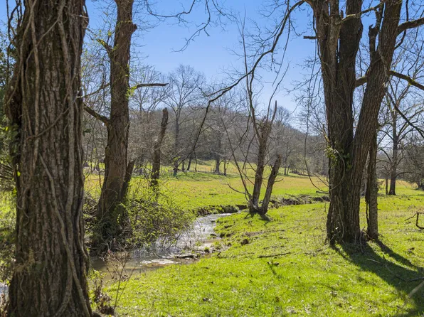 30 King Hollow Rd, Petersburg, TN 37144