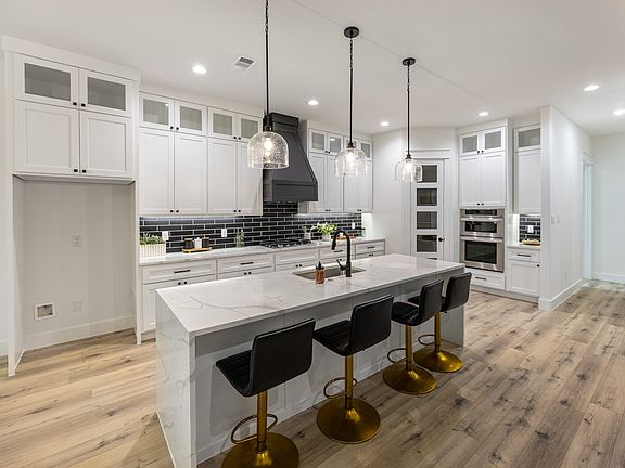 3rd image of 12625 Kollmeyer Way