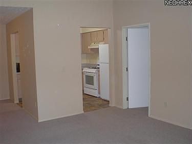 2nd image of 27083 Oakwood Cir #X-117