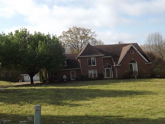 2nd image of 1931 Kings Castle Dr