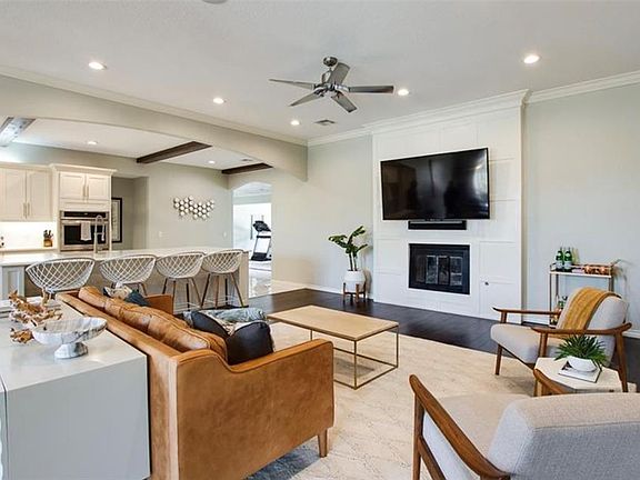 4th image of 12101 Maple Ridge Rd