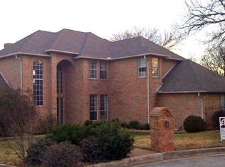 9144 High Oaks Dr, North Richland Hills, TX 76182