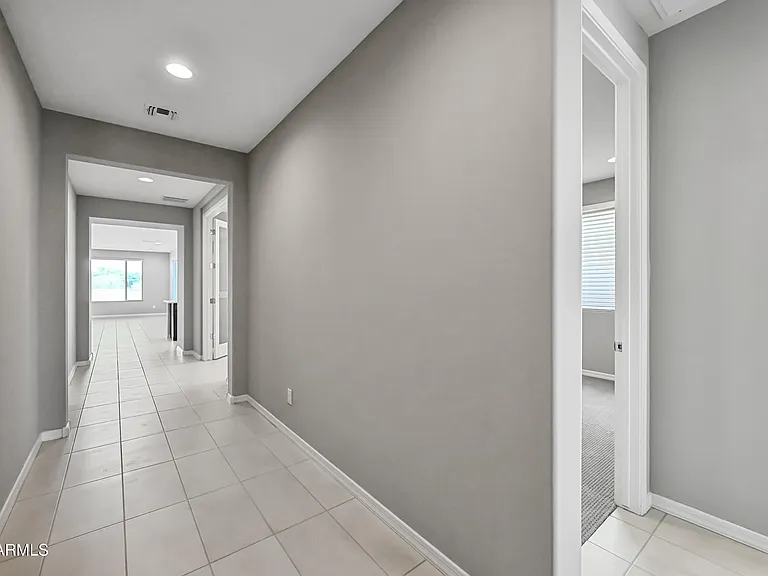 7144 W Coles Rd — Photo 2