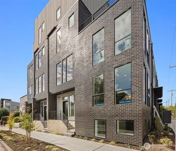 1022 E John Street, Seattle, WA, 98102