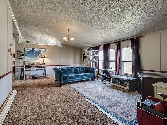 5th image of 10000 E Maguire Rd