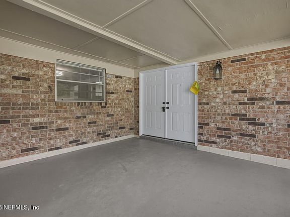 5th image of 6633 KINLOCK Drive W