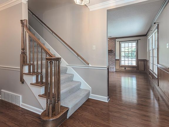 3rd image of 2045 Mount Badon Ln