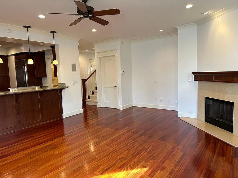 370 Duluth Cir — Photo 9